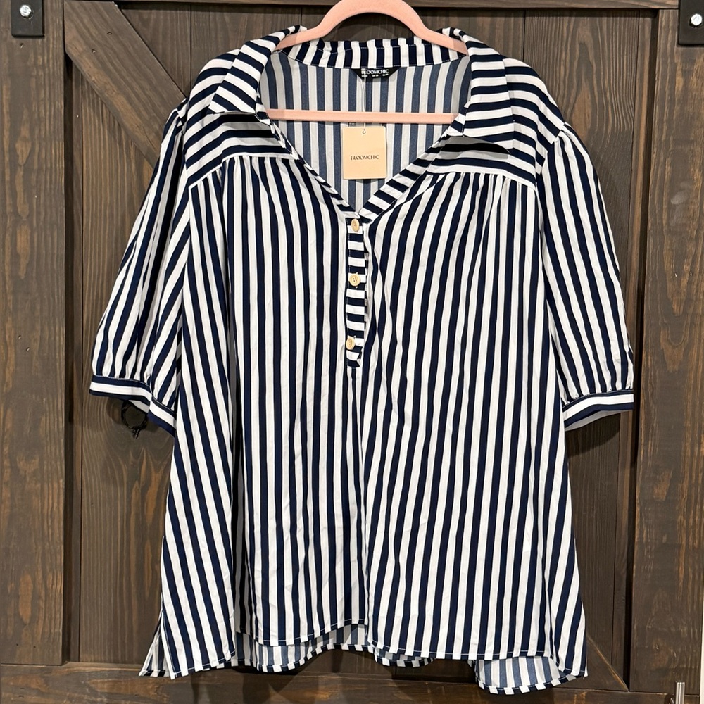 BloomChic Women’s Navy and White‎ Striped Blouse Size 26 (4X) NEW NWT
